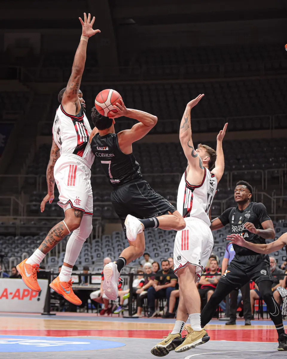 Flamengo enfrenta Brasília e sofre primeira derrota no NBB 2025
