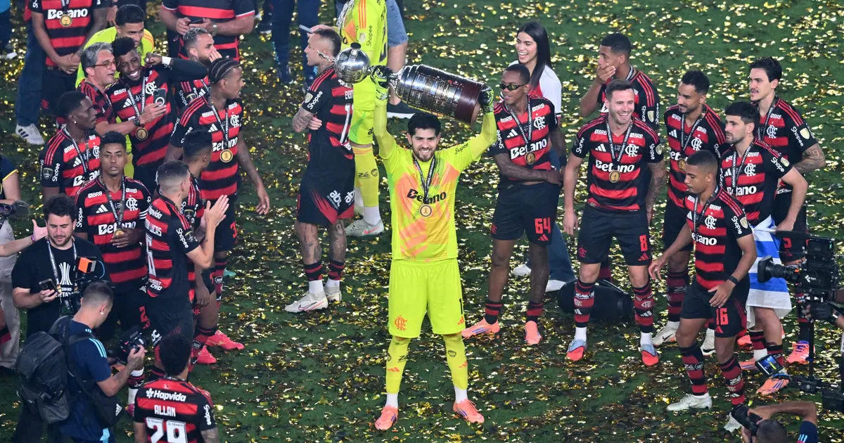 Rossi reafirma compromisso com o Flamengo e esclarece declaração sobre futuro