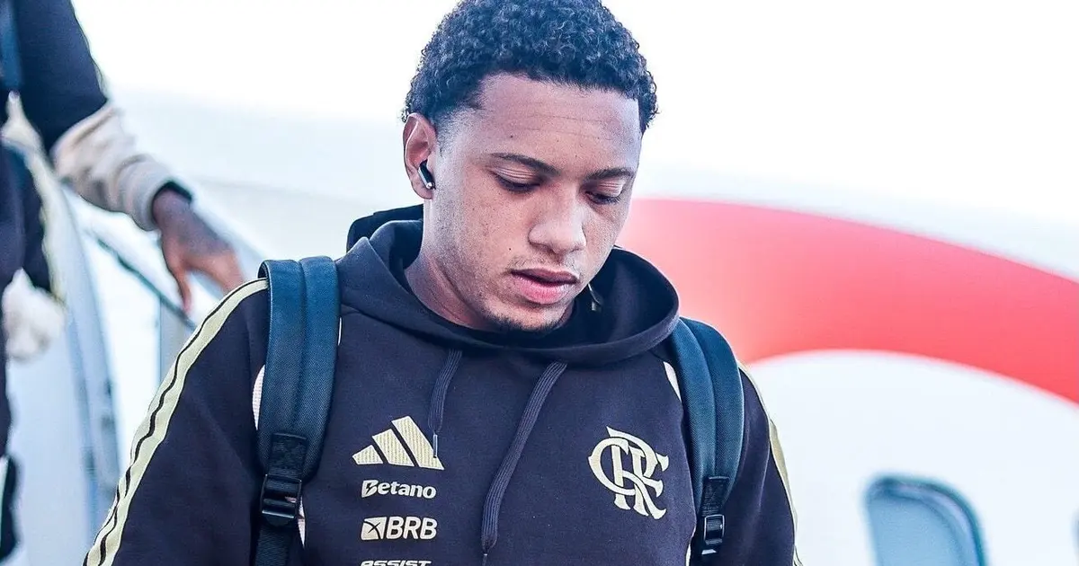Daniel Sales, lateral do Flamengo, sofre lesão durante amistoso em Portugal