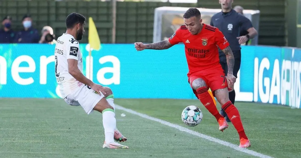 Cebolinha enfrenta o Benfica em amistoso após passagem desafiadora pelo clube português