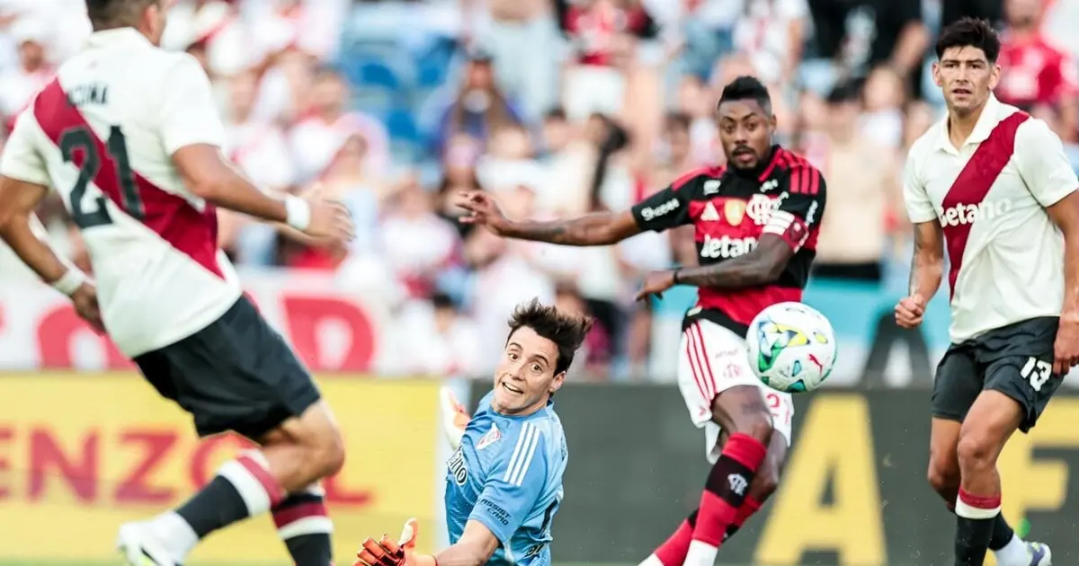 Bruno Henrique analisa empate do Flamengo e elogia o River Plate
