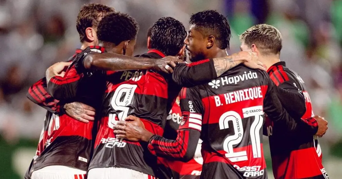 Flamengo busca aproveitar crise do Internacional para encurtar distância do Palmeiras