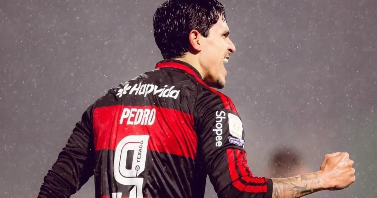 Flamengo conquista vitória expressiva sobre a Chapecoense com show de Pedro