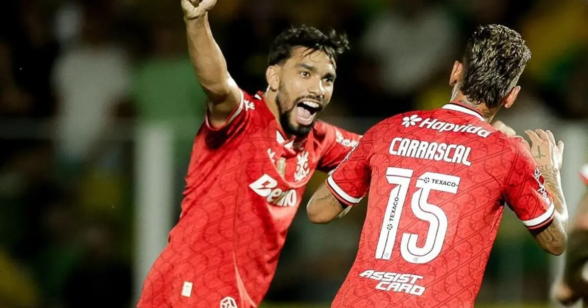 Flamengo vence Mirassol com goleada e se aproxima da liderança do Brasileirão