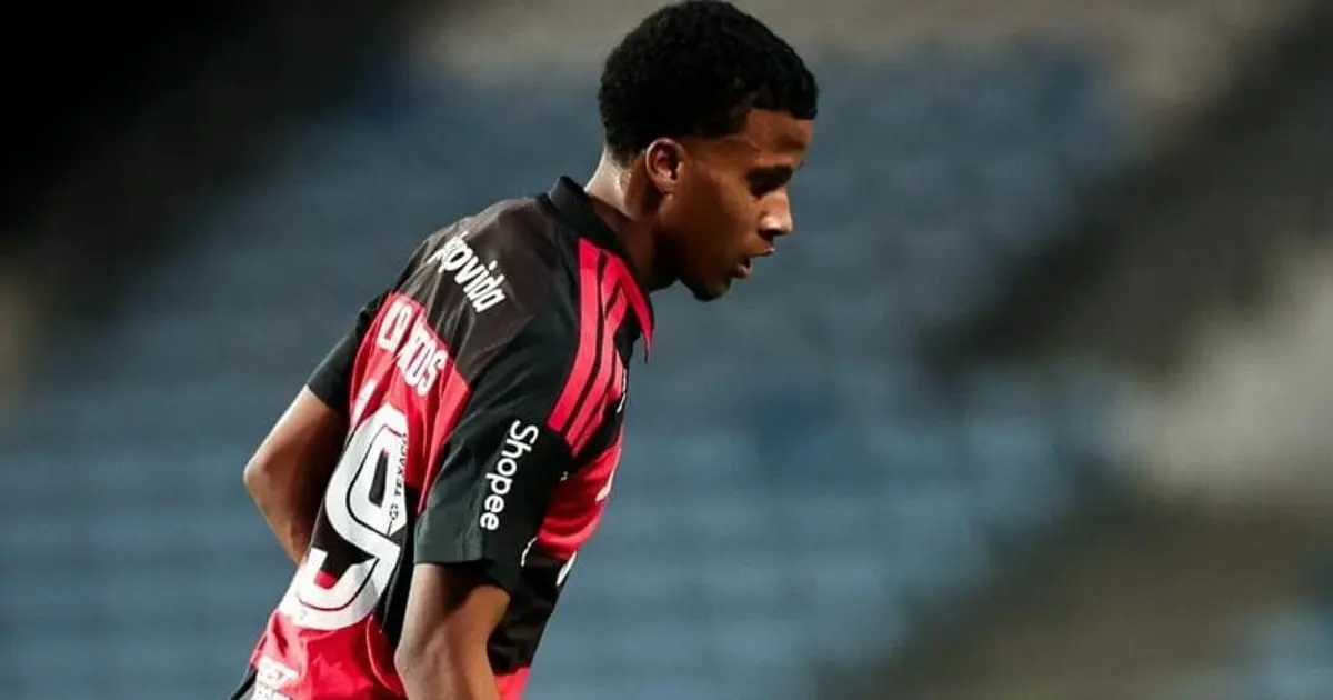 Flamengo transfere Alan Santos ao Benfica sem custos imediatos