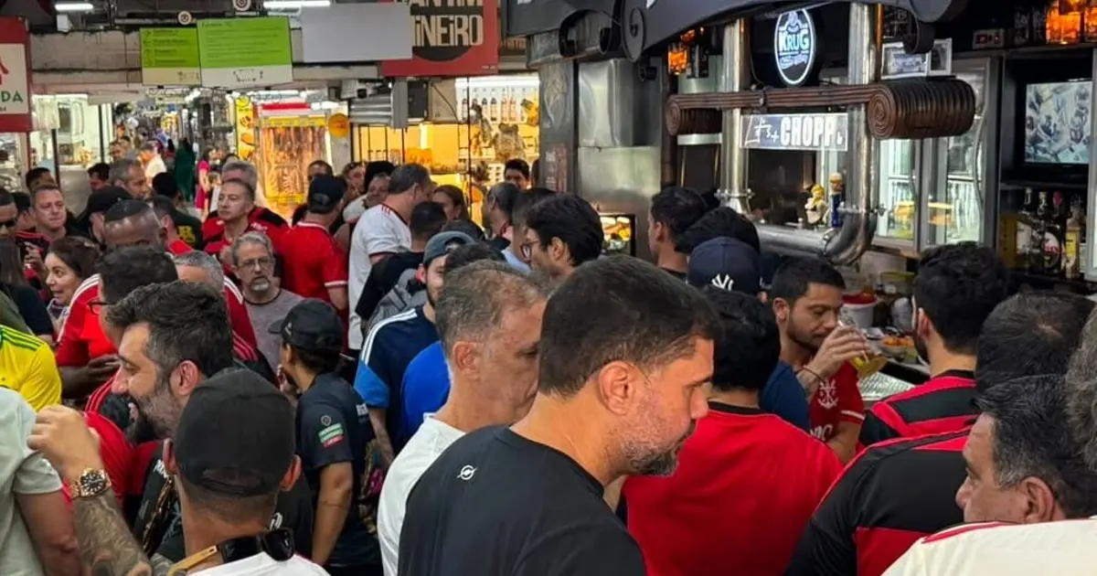 Torcedores de Flamengo e Cruzeiro se encontram antes do jogo da Libertadores