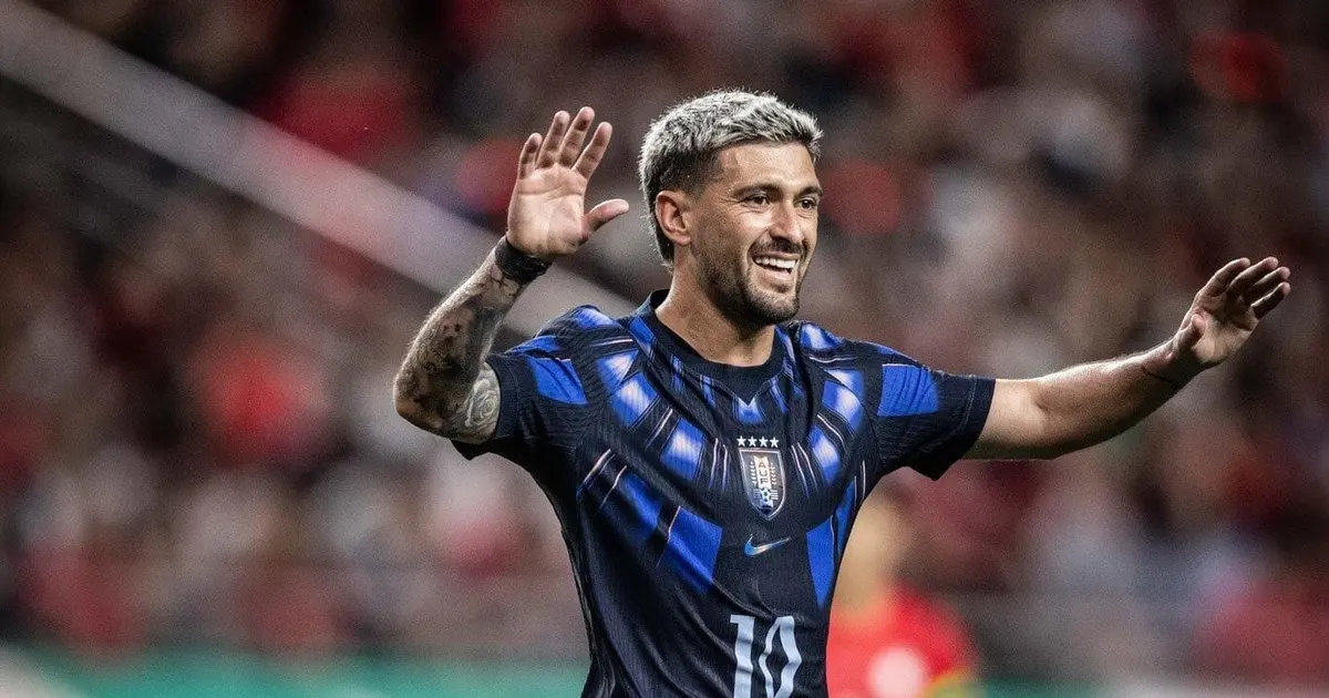 Arrascaeta brilha em amistoso entre Uruguai e Coreia do Sul com gol e assistência