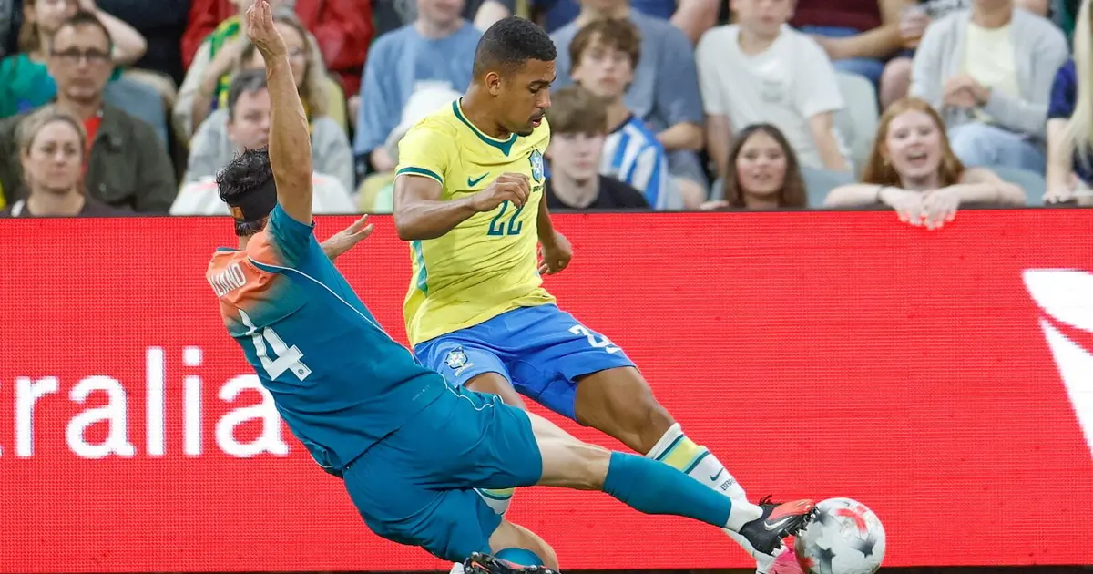 Desempenho de Pedro e Samuel Lino em jogo do Brasil deixa a desejar