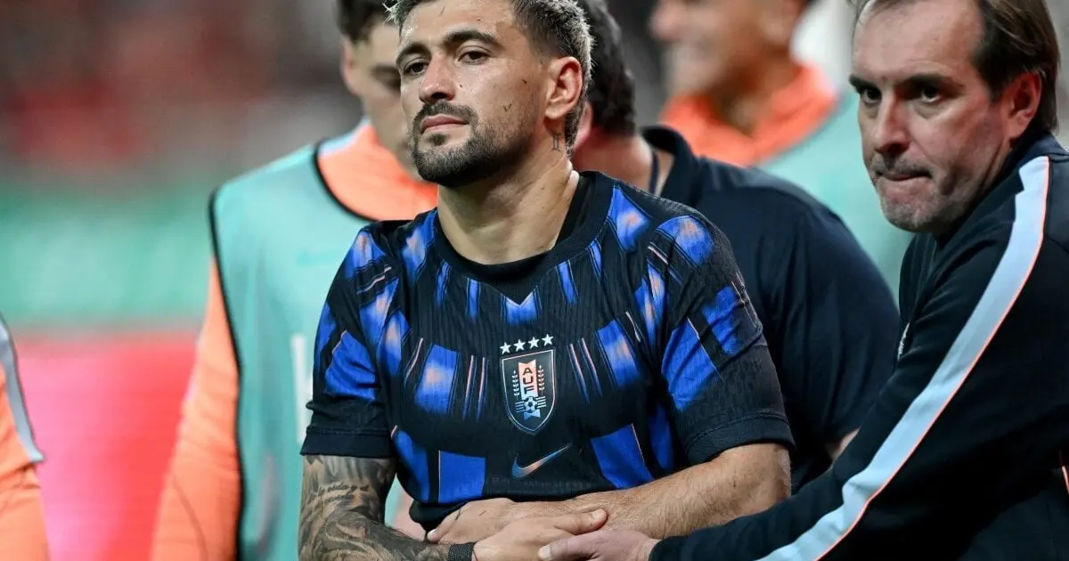 Arrascaeta do Flamengo se pronuncia após fratura no punho esquerdo