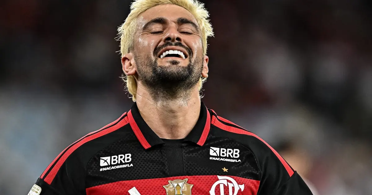 Arrascaeta fala sobre disputa acirrada com Palmeiras no Brasileirão