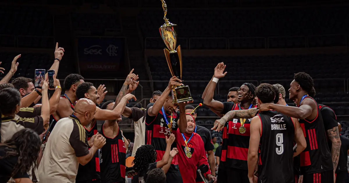 Flamengo conquista 50º título carioca de basquete após vencer Fluminense