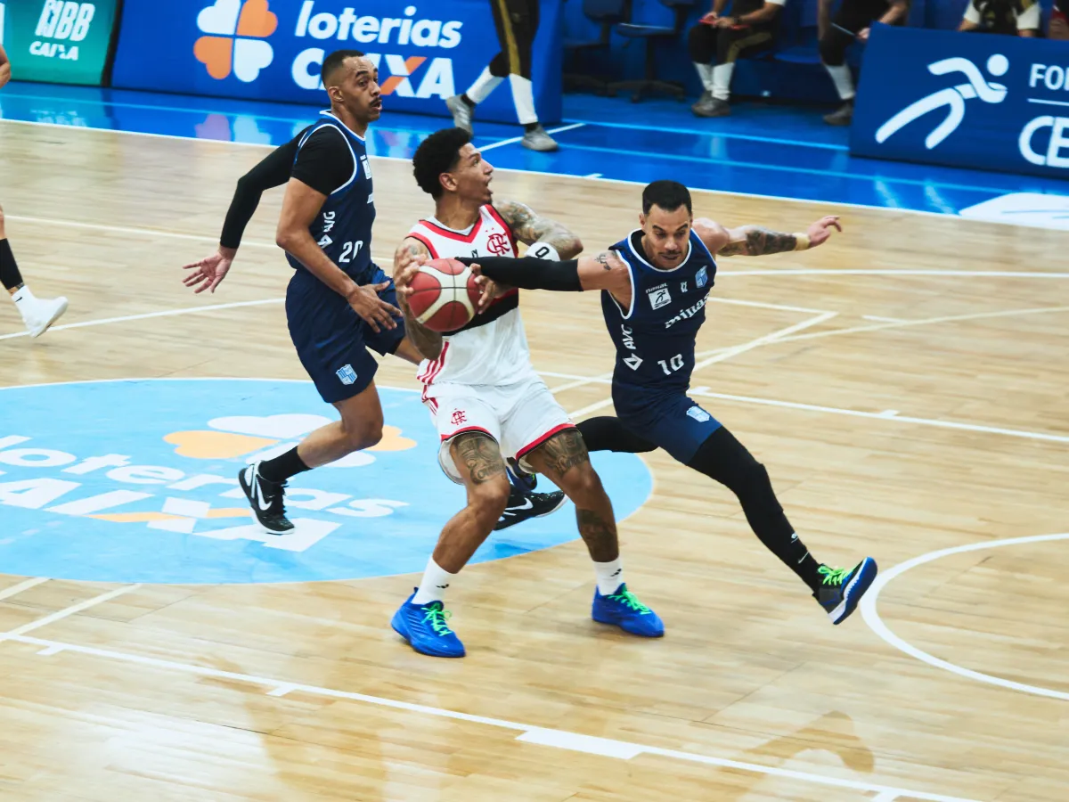 Flamengo avança para a final do NBB após vitória convincente sobre o Minas